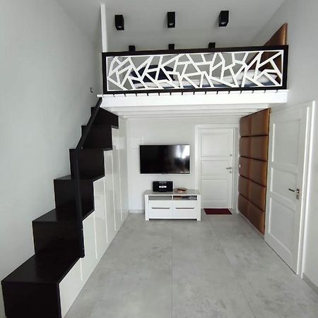 Apartament W Stylu Loft Jelenia Góra Exteriör bild