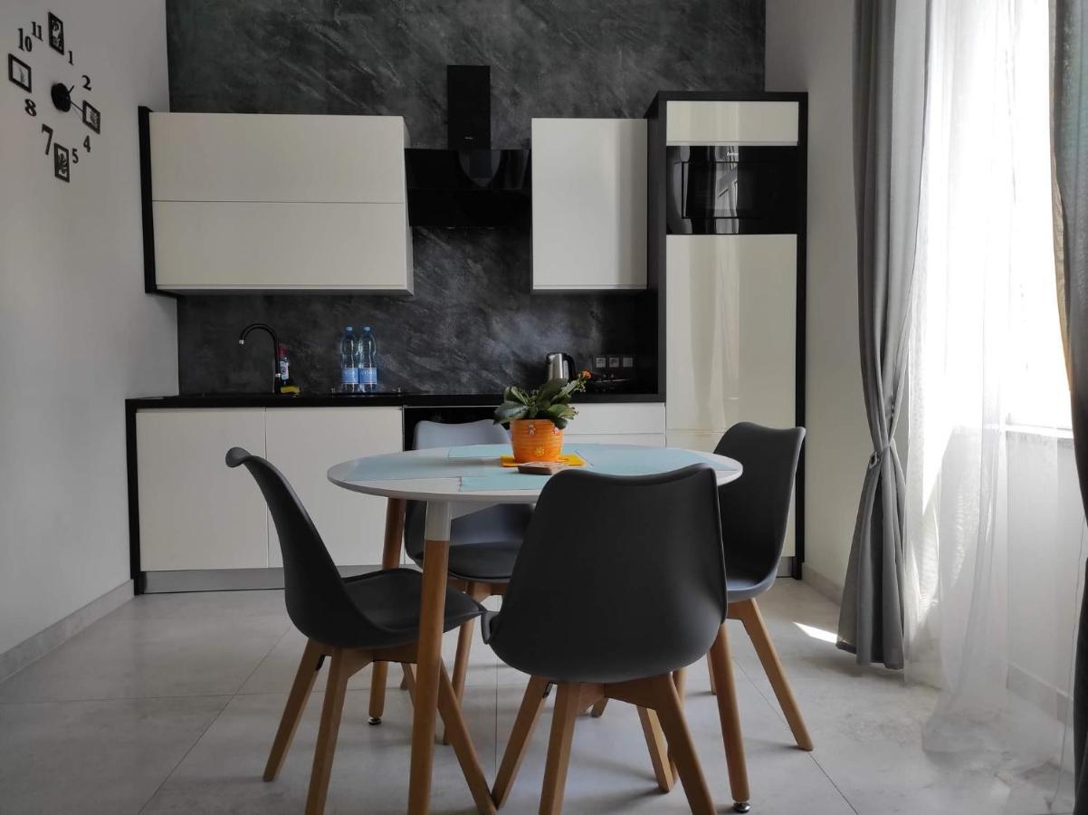 Apartament W Stylu Loft Jelenia Góra Exteriör bild